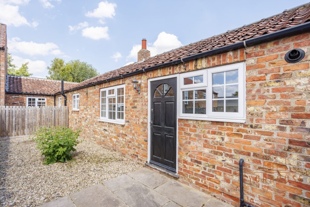 Claxton Grange Cottage, Flaxton, York  YO60 7RE